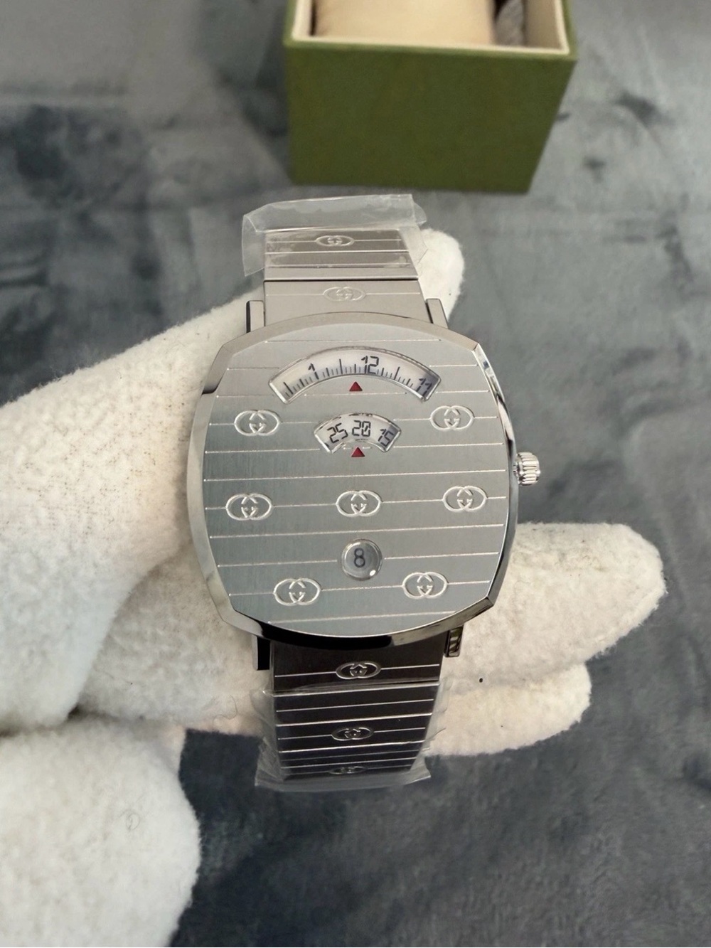 Brand New Gucci Grip Watch Silver Stainless Steel Quartz 38mm - Picture 4 of 12
